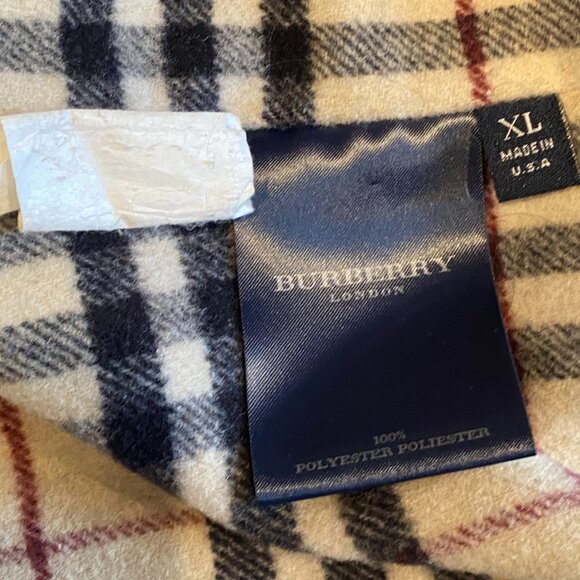 Burberry Quilted Fleece Lined Black Jacket W/Removeable Fur Hood XL - Picture 5 of 15